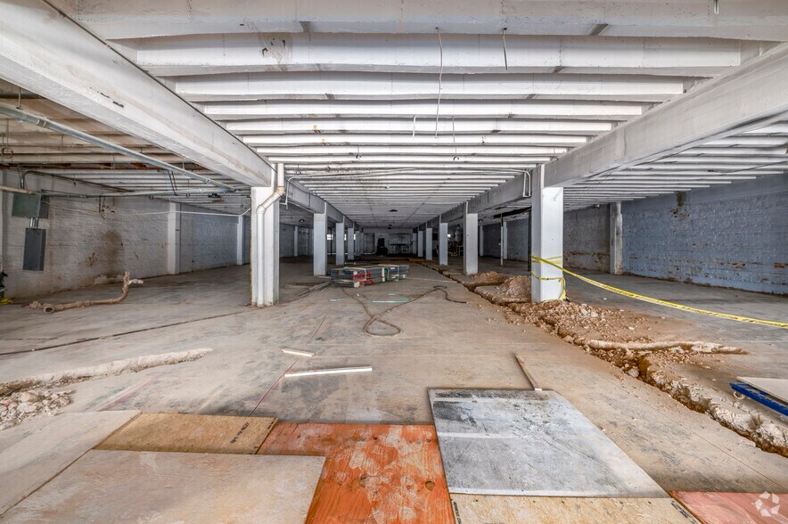 More Photos Of 2240 25th Pl NE, Washington Warehouse For Sale