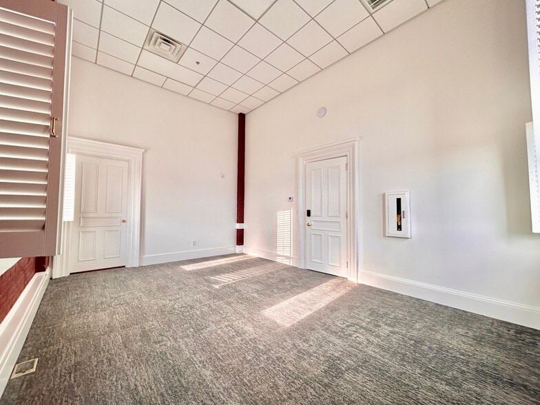 More Photos Of 1200 6th Ave, Columbus Office For Lease