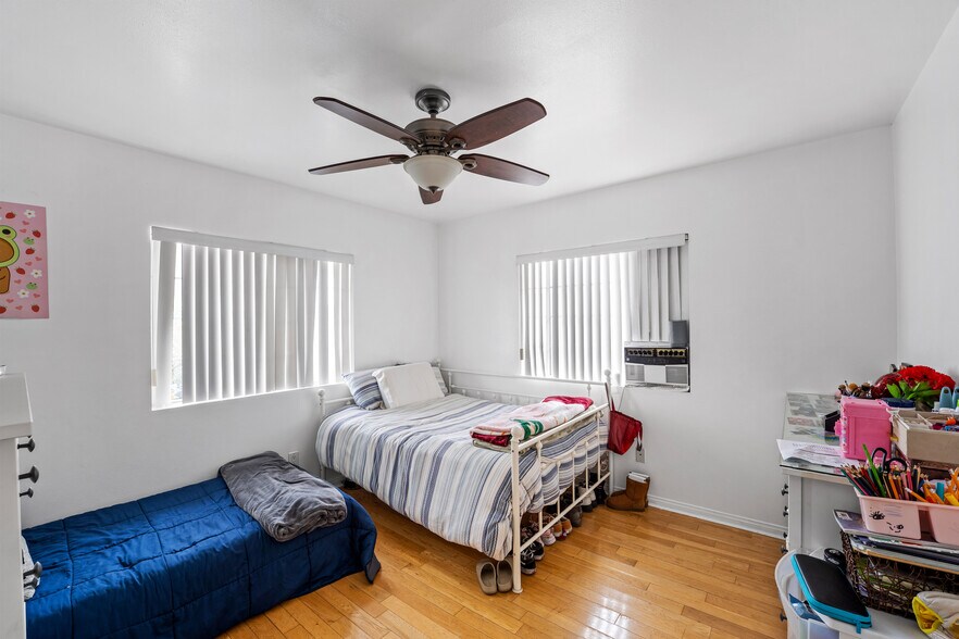 More Photos Of 204 S Serrano Ave, Los Angeles Apartments For Sale