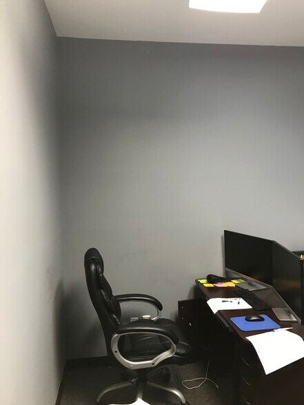 More Photos Of 55 N County Line Rd, Jackson Office For Lease