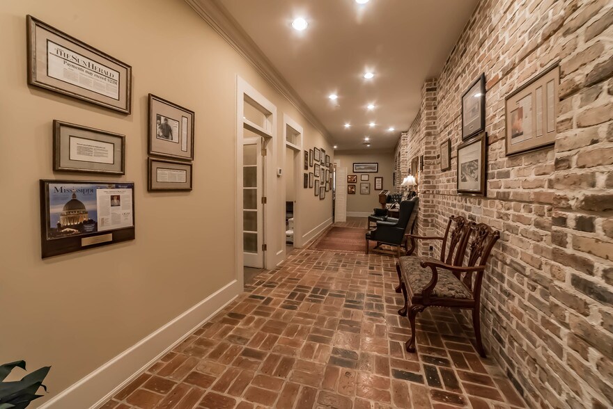 More Photos Of 1414 25th Ave, Gulfport Medical For Lease