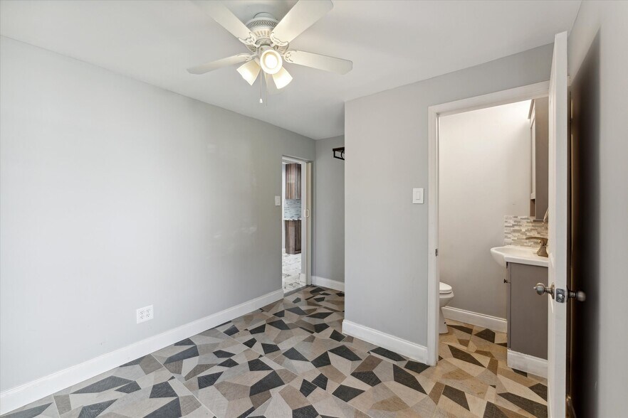 More Photos Of 419 N York Rd, Hatboro Office Residential For Sale