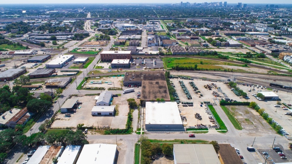 More Photos Of 3300 Capitol St, Houston Land For Sale