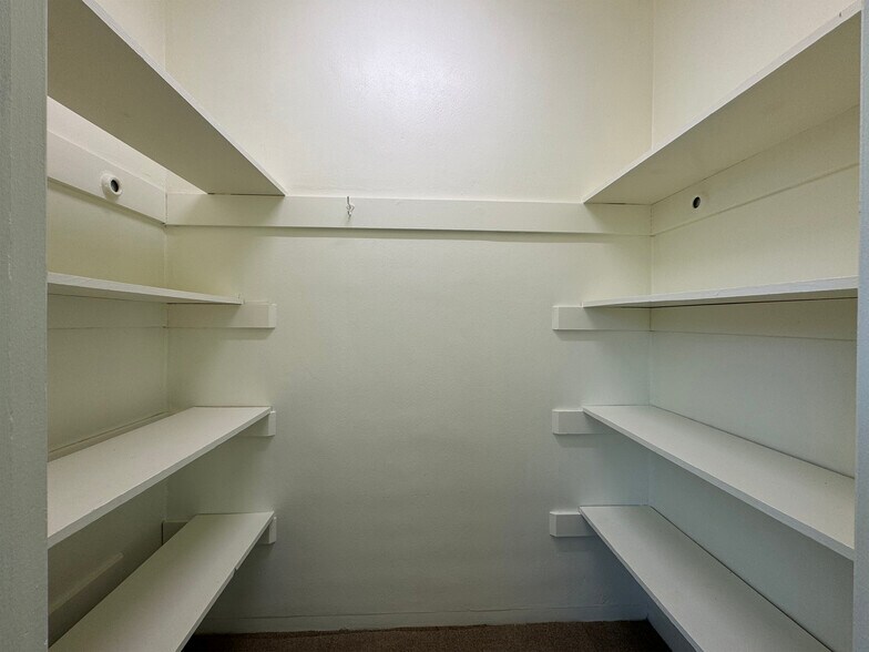 More Photos Of 596 1st St W, Sonoma Office For Lease