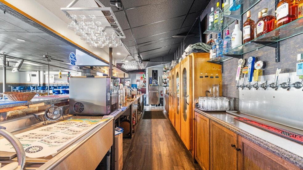 More Photos Of 121 Naches ave, Selah Storefront For Sale