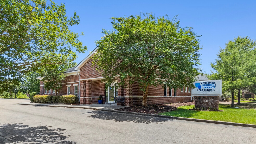 More Photos Of 128 River View Dr, Flowood Medical For Sale