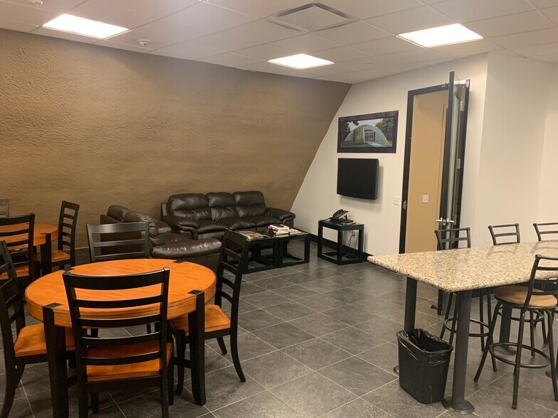 More Photos Of 3063 Outlet Center Dr, Sealy Flex For Sale