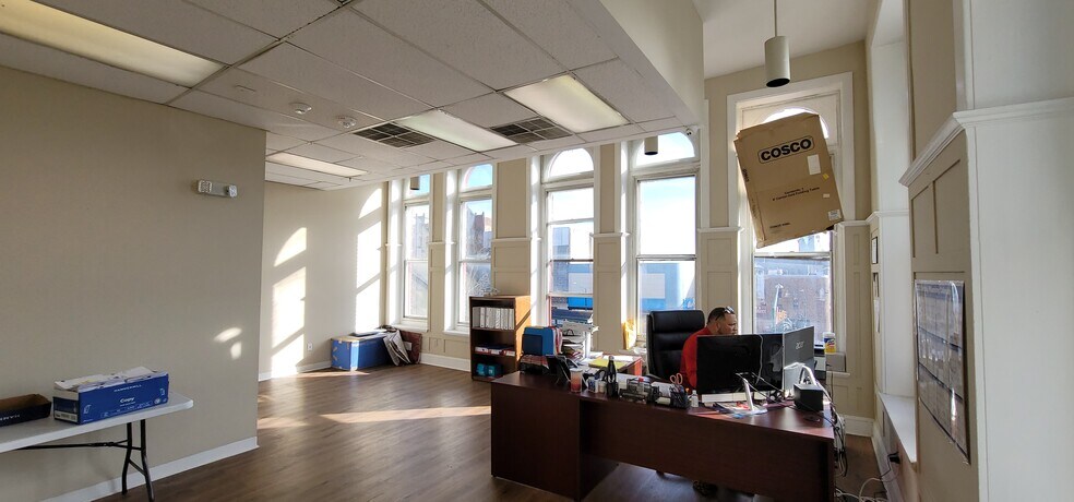 More Photos Of 501 Penn St, Reading Office For Sale