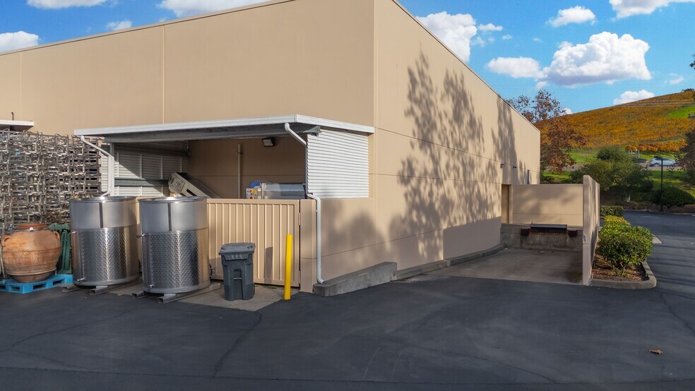 More Photos Of 831 Latour Ct, Napa Research And Development For Lease