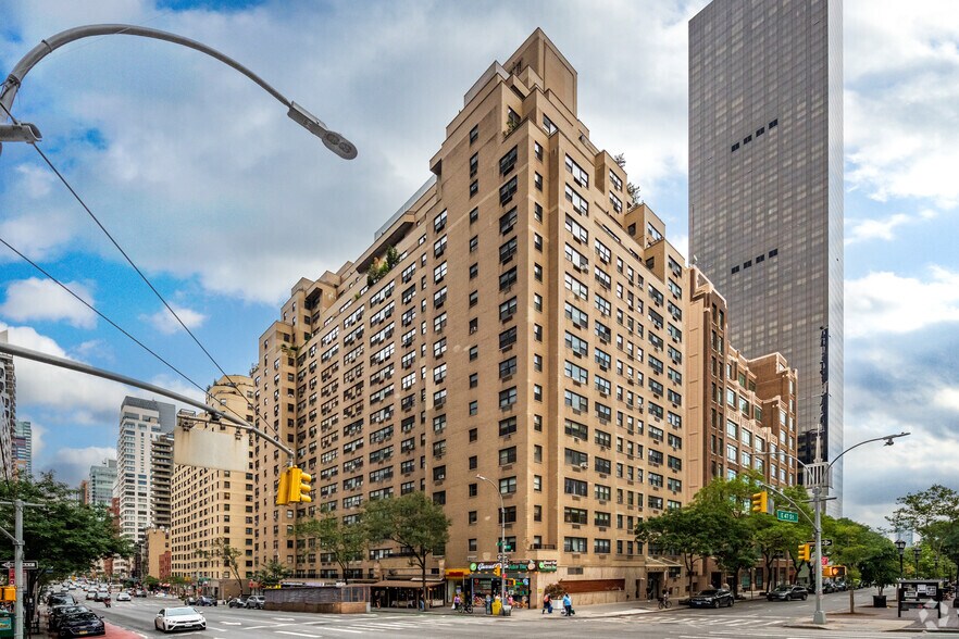 More Photos Of 301 E 47th St, New York Apartments For Lease
