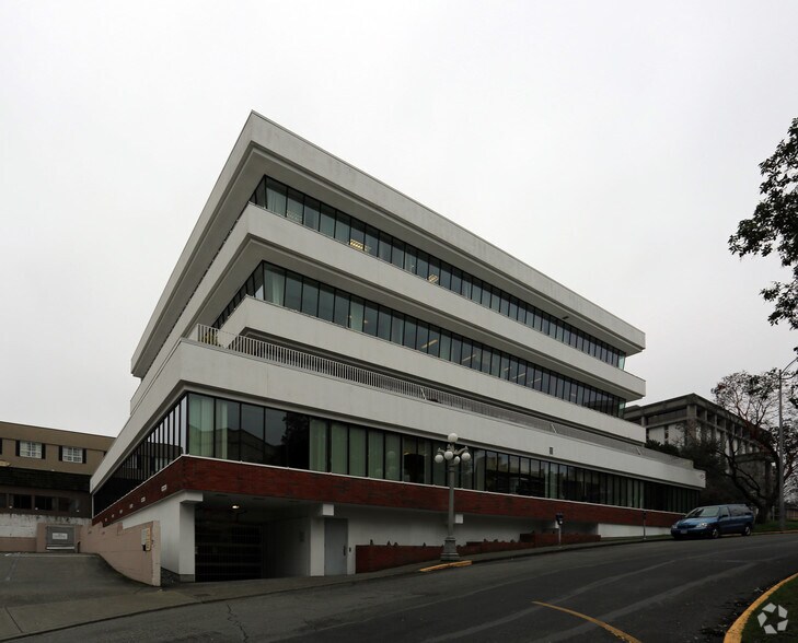 More Photos Of 810 Blanshard St, Victoria Office For Lease