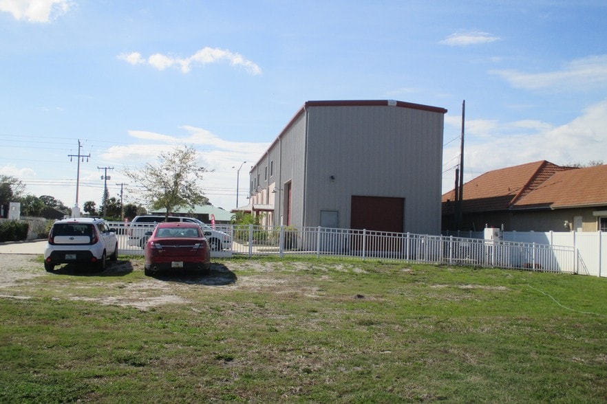 More Photos Of 3405 S Washington Ave, Titusville Freestanding For Lease
