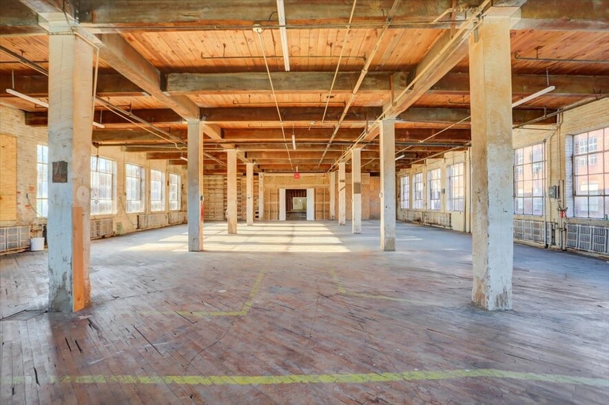 More Photos Of 40 Lurgan Ave, Shippensburg Manufacturing For Sale