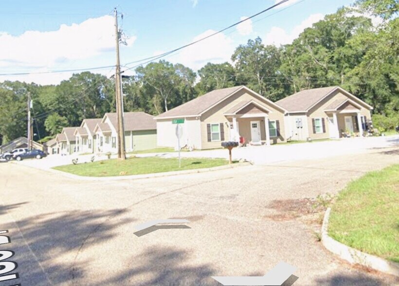 More Photos Of 122 Lisa Ct, Dothan Apartments For Sale