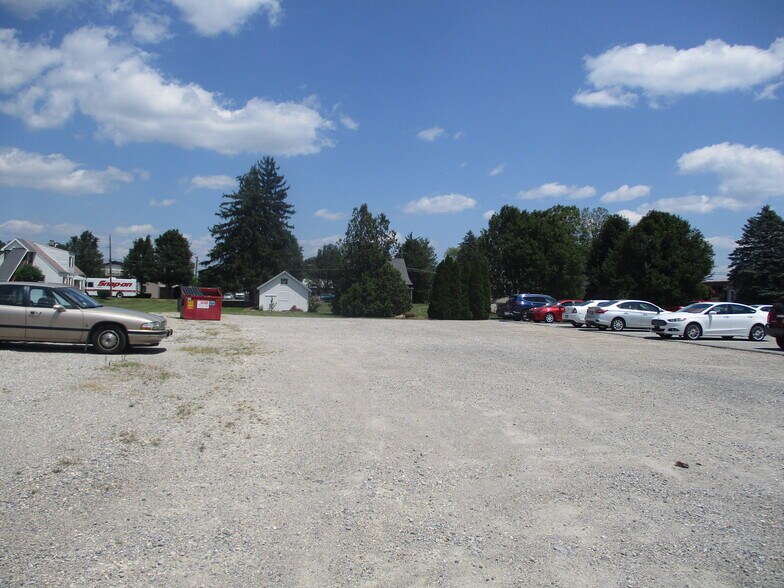 More Photos Of 1331 S 7th St, Chambersburg Office Residential For Sale