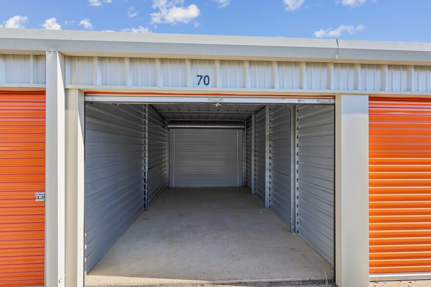 More Photos Of 52 & 54 Awtrey St, Manchester Self Storage For Sale