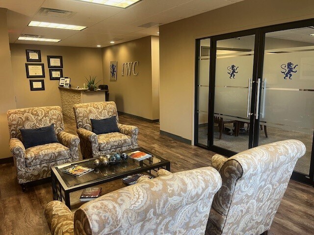 More Photos Of 100 Bradford Rd, Wexford Medical For Lease