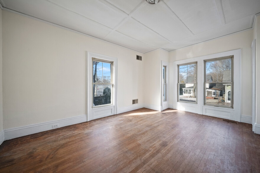 More Photos Of 605 Hall St, Manchester Multifamily For Sale