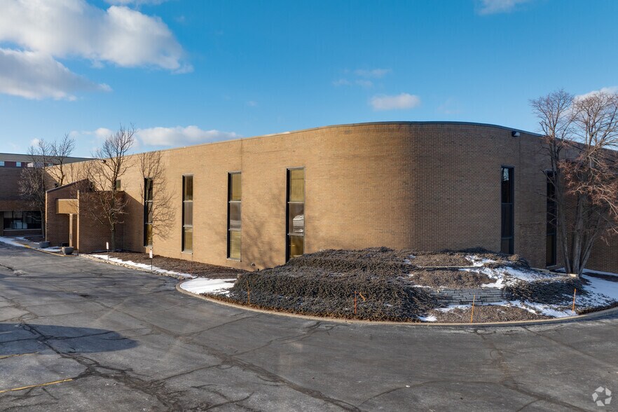 Primary Photo Of 8396 Mississippi St, Merrillville Office Residential For Lease