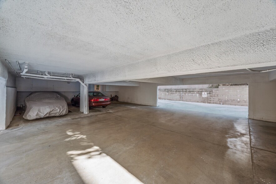 More Photos Of 1350 W 9th St, San Pedro Apartments For Sale