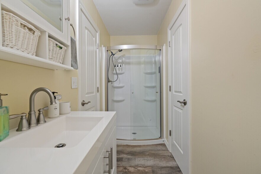 More Photos Of 259 S Pacific St, Rockaway Beach Specialty For Sale