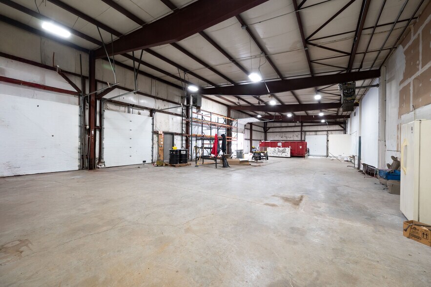 More Photos Of 44 Kenosia Ave, Danbury Light Manufacturing For Lease