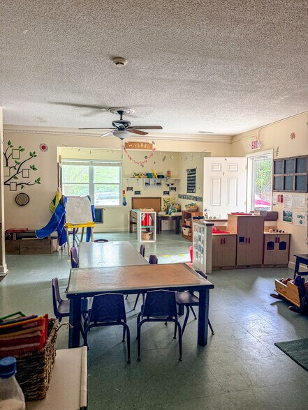 More Photos Of 11749 Snyder Rd, Knoxville Daycare Center For Sale