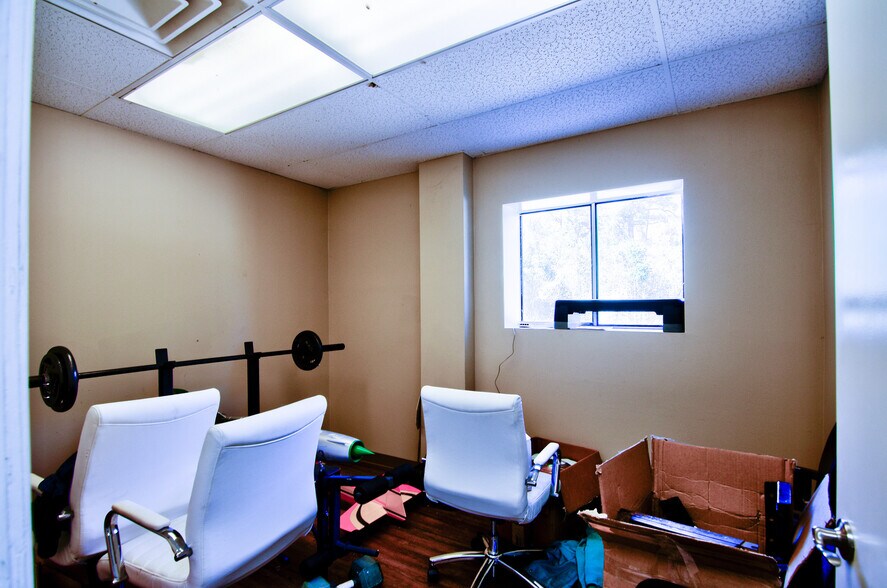 More Photos Of 9730 Shepard Hill Rd, Willis Warehouse For Sale