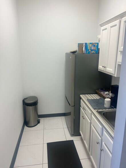 More Photos Of 319 Hickerson Dr, Murfreesboro Light Distribution For Lease