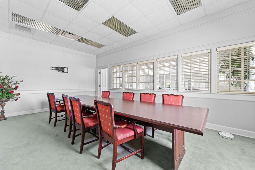More Photos Of 8710 Hwy 69 S, Tuscaloosa Bank For Sale