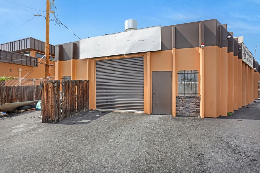 More Photos Of 8537 S Reed St, Littleton Auto Repair For Sale