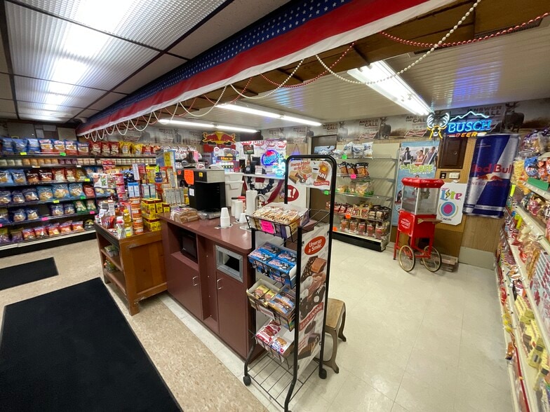 More Photos Of 56 N Howard Rd, Curtice Supermarket For Sale