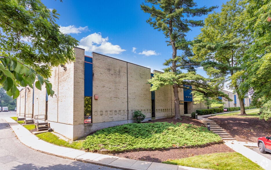 More Photos Of 9050 Red Branch Rd, Columbia Industrial For Lease