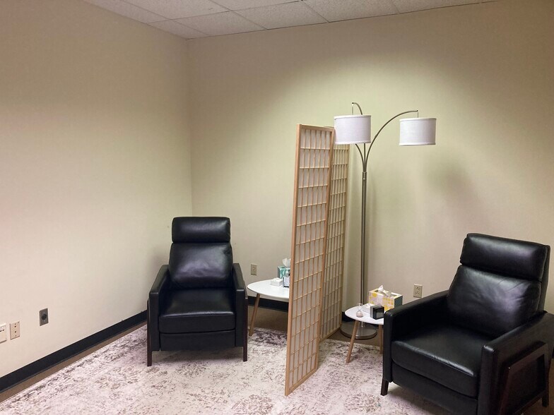 More Photos Of 550 Forest Ave, Portland Office For Lease