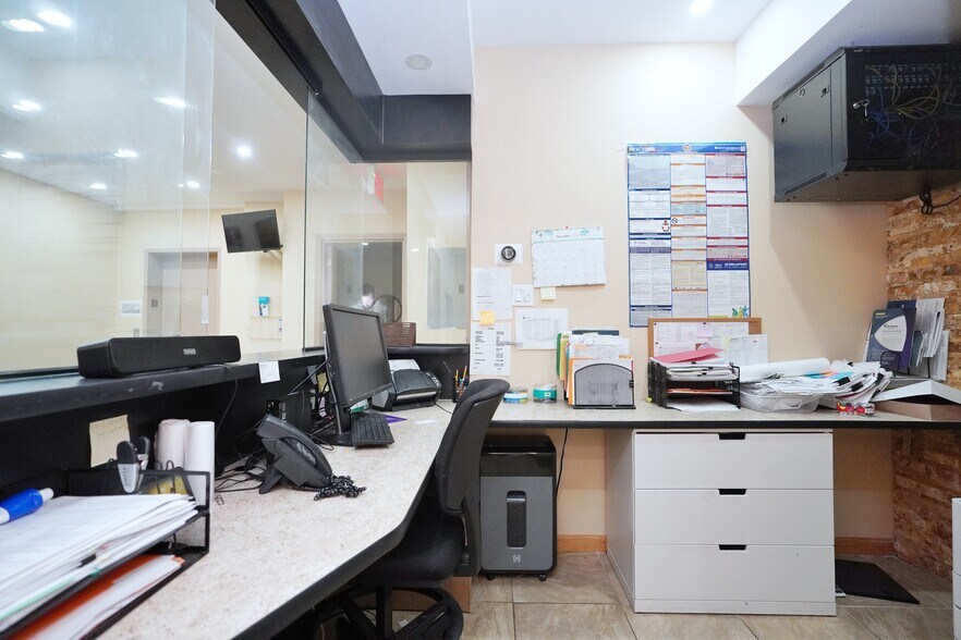 More Photos Of 1086 Forest Ave, Staten Island Medical For Lease