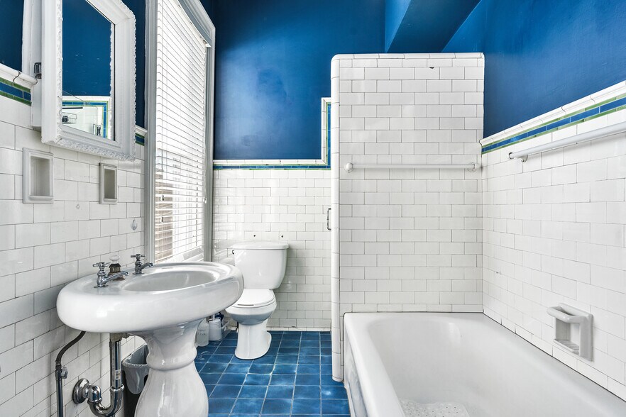 More Photos Of 453 Angell St, Providence Apartments For Sale