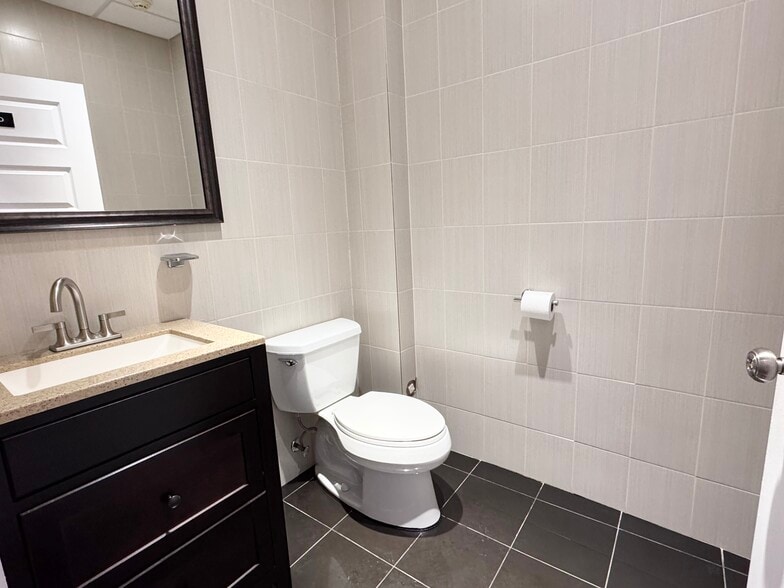 More Photos Of 801 Palisade Ave, Fort Lee Freestanding For Sale