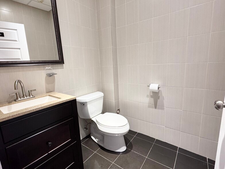 More Photos Of 801 Palisade Ave, Fort Lee Freestanding For Sale