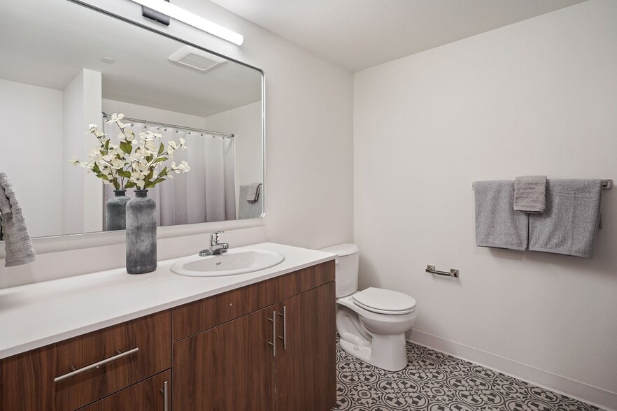 More Photos Of 51376 Preble Way, La Pine Apartments For Sale
