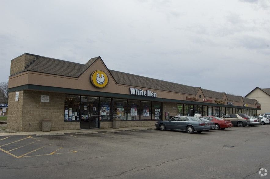 Primary Photo Of 320-336 E Wilson Ave, Batavia General Retail For Lease