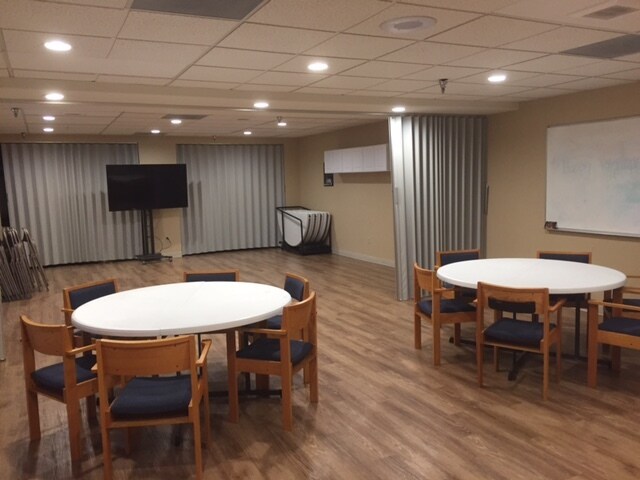 More Photos Of 555 E Memory Ln, Santa Ana Religious Facility For Lease