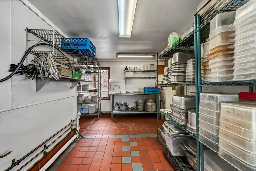 More Photos Of , Brookfield Unknown For Sale