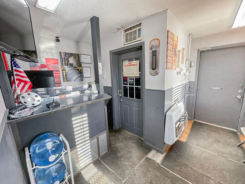 More Photos Of 7105 Highway 10 NW, Ramsey General Retail For Sale