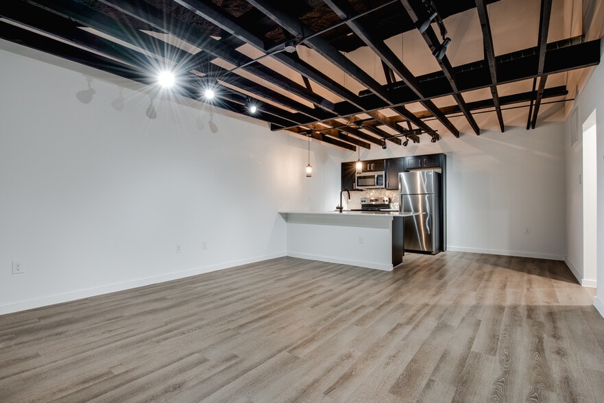 More Photos Of 5103-5111 Live Oak St, Dallas Apartments For Sale