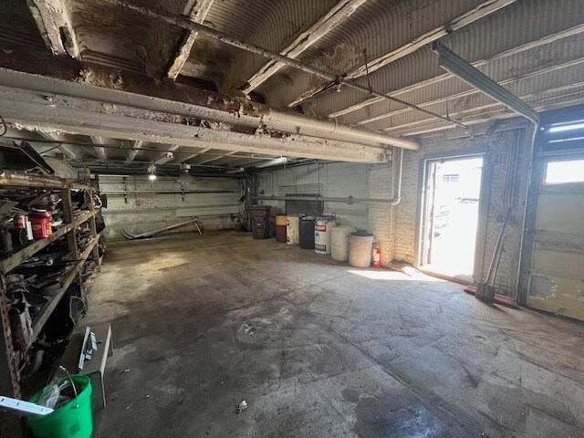 More Photos Of 10401 E US Highway 24, Independence Flex For Sale