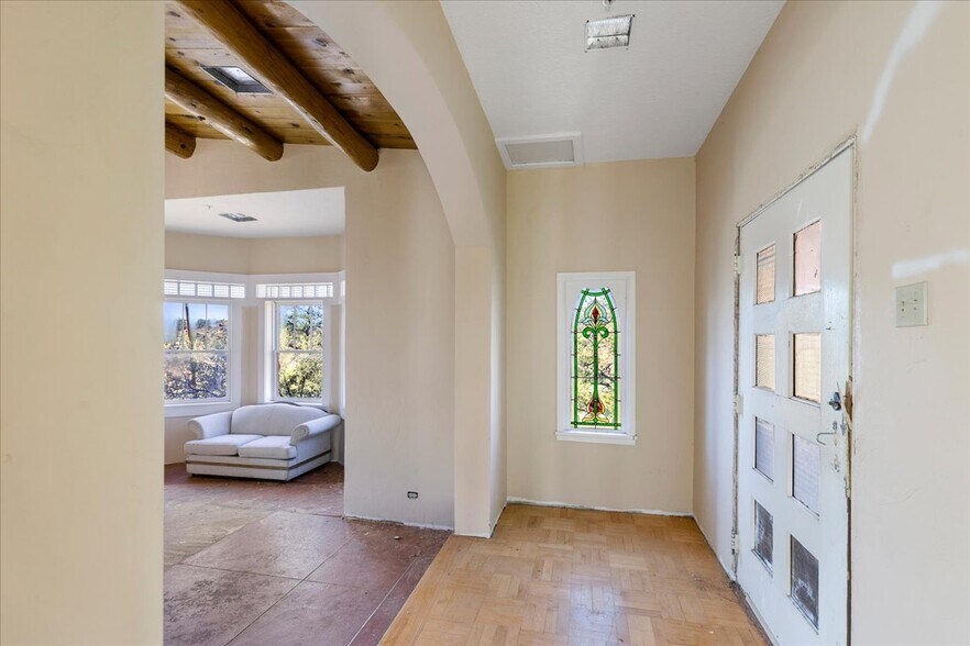 More Photos Of 35 Gassaway Place Pl, Sedona Specialty For Sale