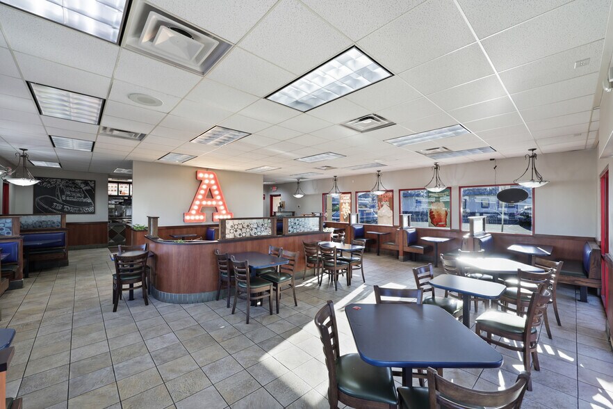 More Photos Of 310 S Boulder Hwy, Henderson Fast Food For Lease