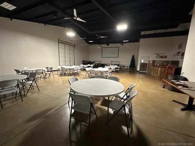 More Photos Of 207 Commerce Dr, Wewoka Restaurant For Sale