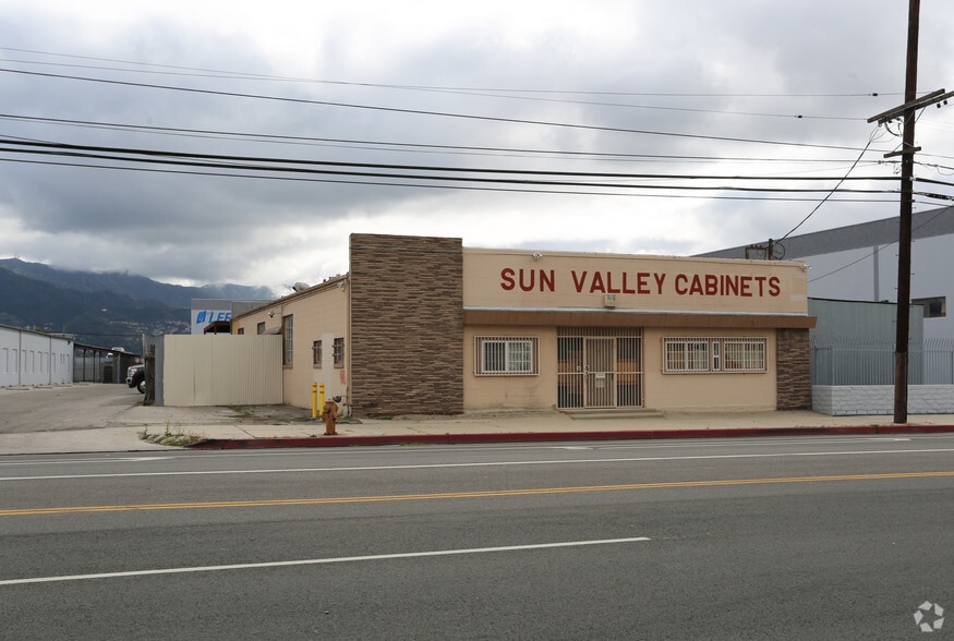 Primary Photo Of 7554 Clybourn Ave, Sun Valley Warehouse For Sale