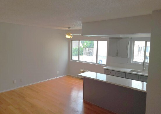 More Photos Of 6911 Haskell Ave, Van Nuys Apartments For Sale